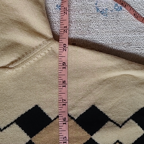 DKNY 100% Wool Turtleneck Sweater - Picture 8 of 11